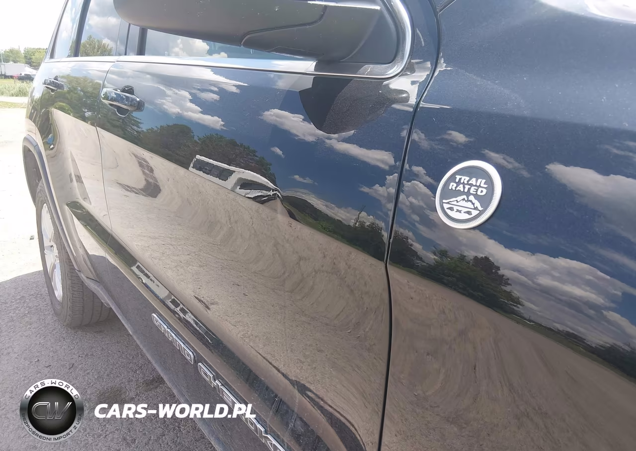 2021 Jeep Grand Cherokee Laredo E 4X4 VIN:1C4RJFAG9MC699488 - 12