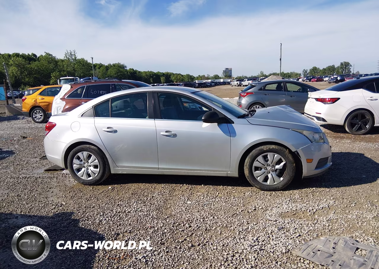 2012 Chevrolet Cruze Ls VIN:1G1PC5SH7C7352809 - 13