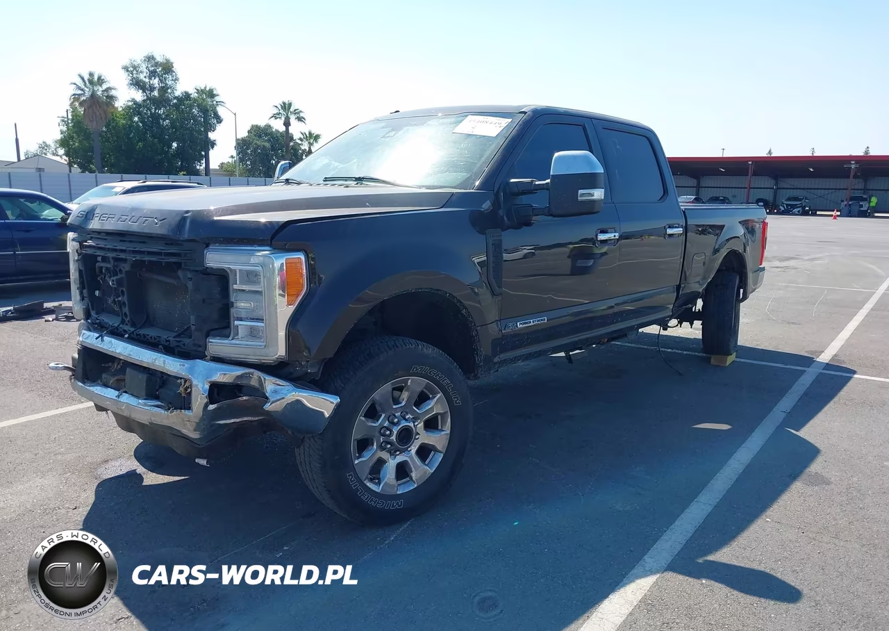 2018 Ford F-250 King Ranch-Lariat-Limited-Platinum-Xl-Xlt VIN:1FT7W2BT7JEB20723 - 2