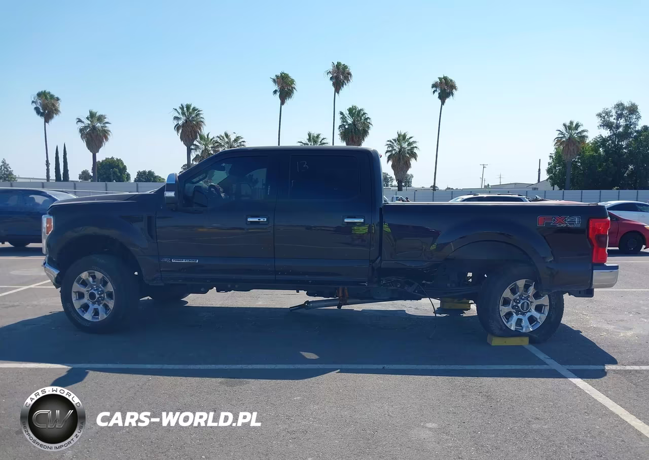2018 Ford F-250 King Ranch-Lariat-Limited-Platinum-Xl-Xlt VIN:1FT7W2BT7JEB20723 - 20