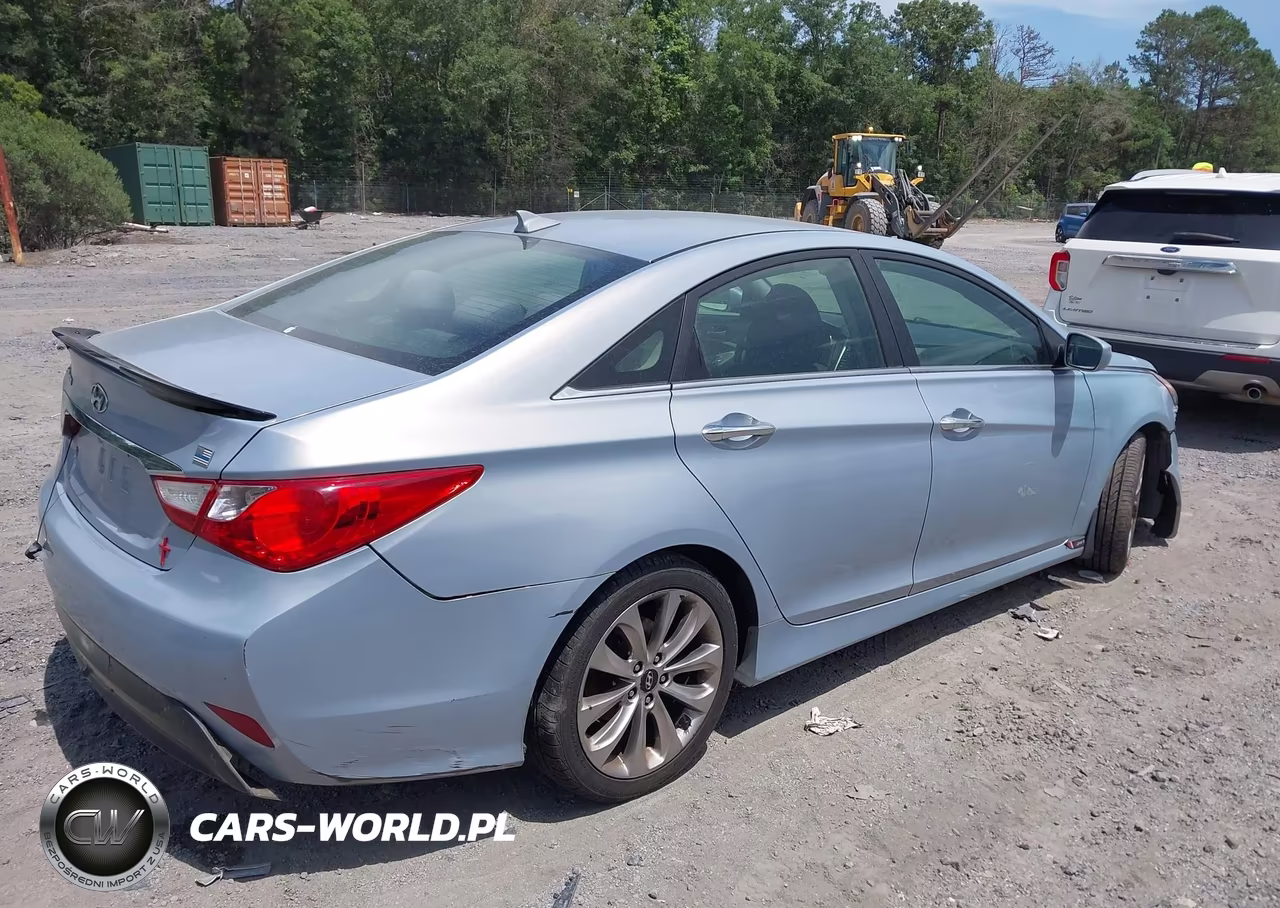 2014 Hyundai Sonata Gls VIN:5NPEB4AC2EH829713 - 4