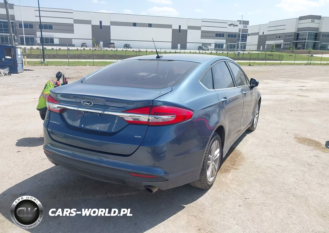 2018 Ford Fusion Se VIN:3FA6P0H74JR109639 - 4