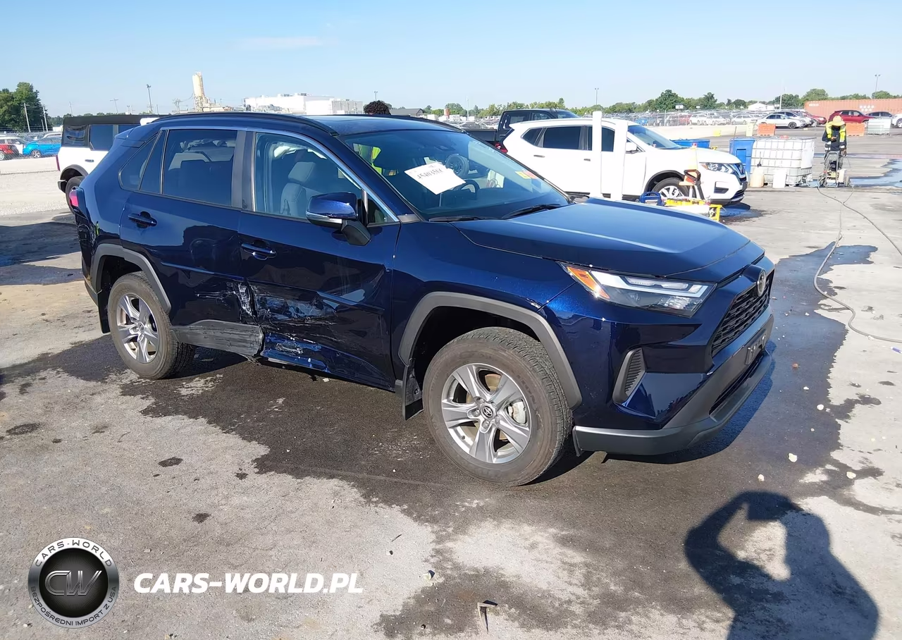 2025 Toyota Rav4 Xle – zdjęcie 1 z 17