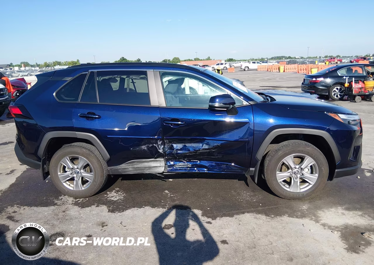 2025 Toyota Rav4 Xle VIN:2T3P1RFV4SW625292 - 13