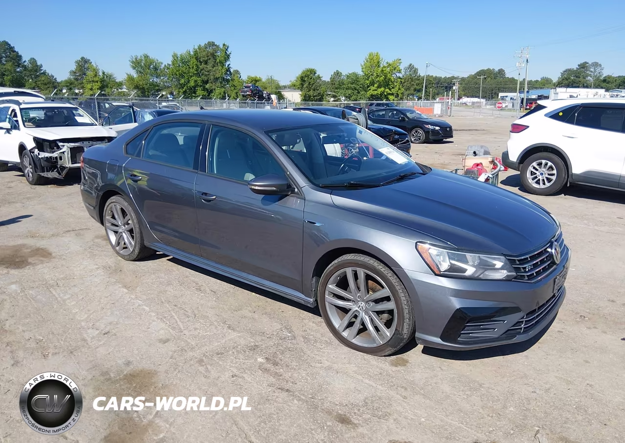 2018 Volkswagen Passat 2.0T R-Line-2.0T S – zdjęcie 1 z 11