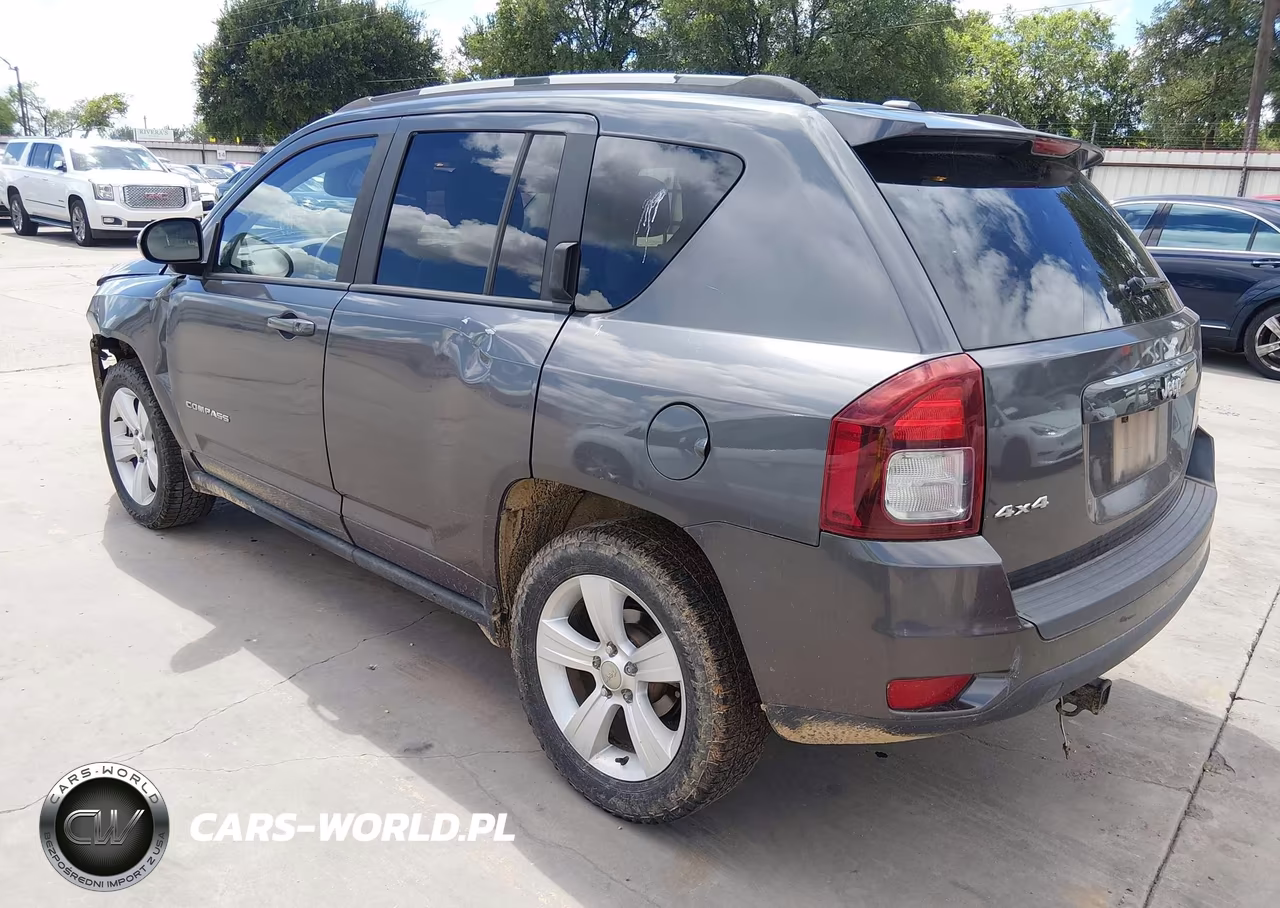 2016 Jeep Compass Latitude VIN:1C4NJDEB7GD630864 - 3