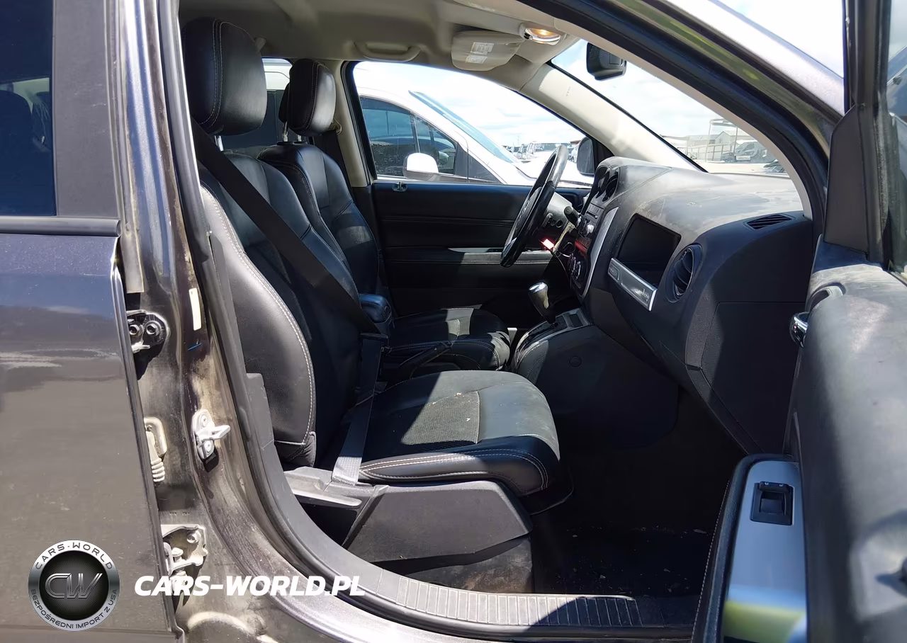 2016 Jeep Compass Latitude VIN:1C4NJDEB7GD630864 - 5