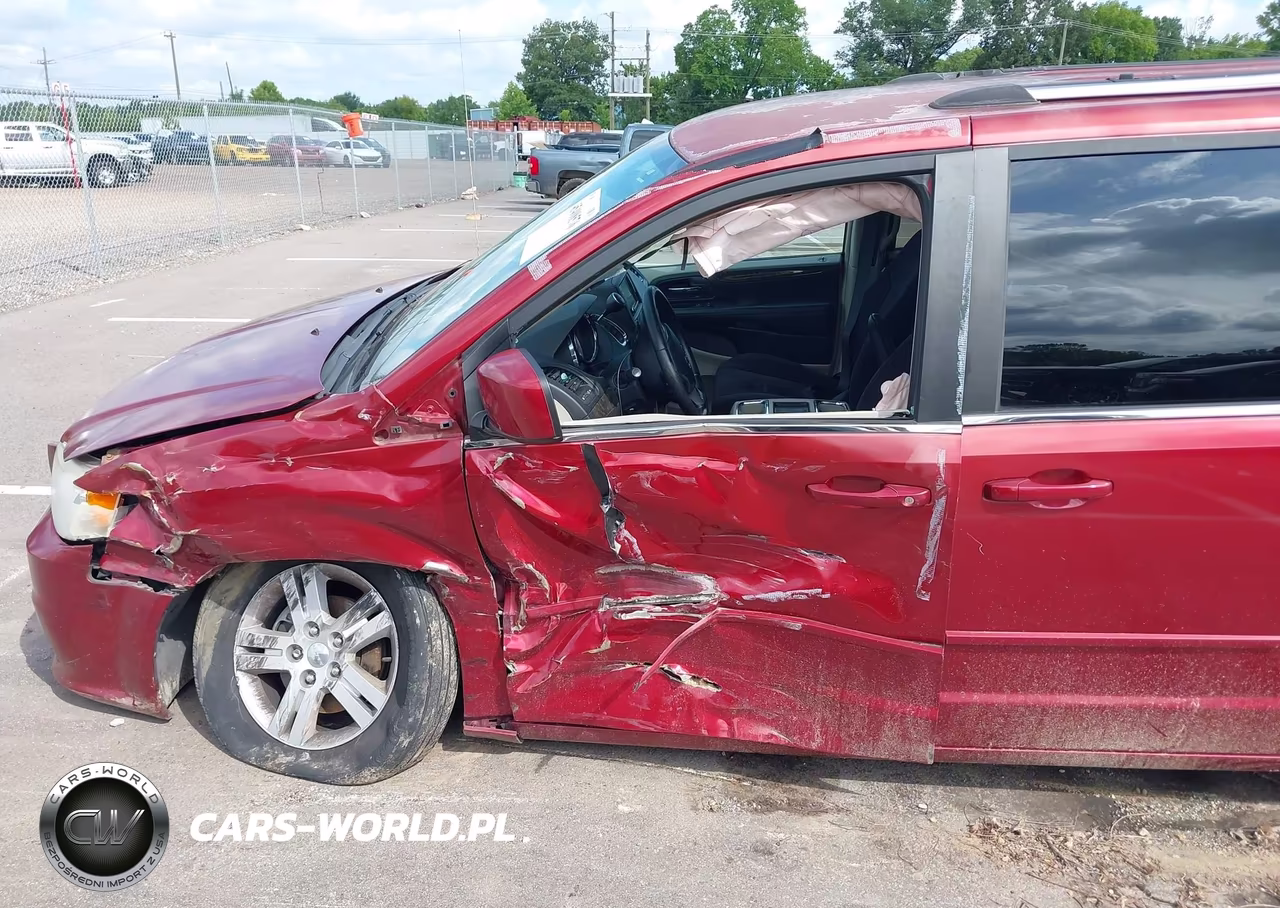 2011 Dodge Grand Caravan Crew VIN:2D4RN5DG4BR697035 - 12