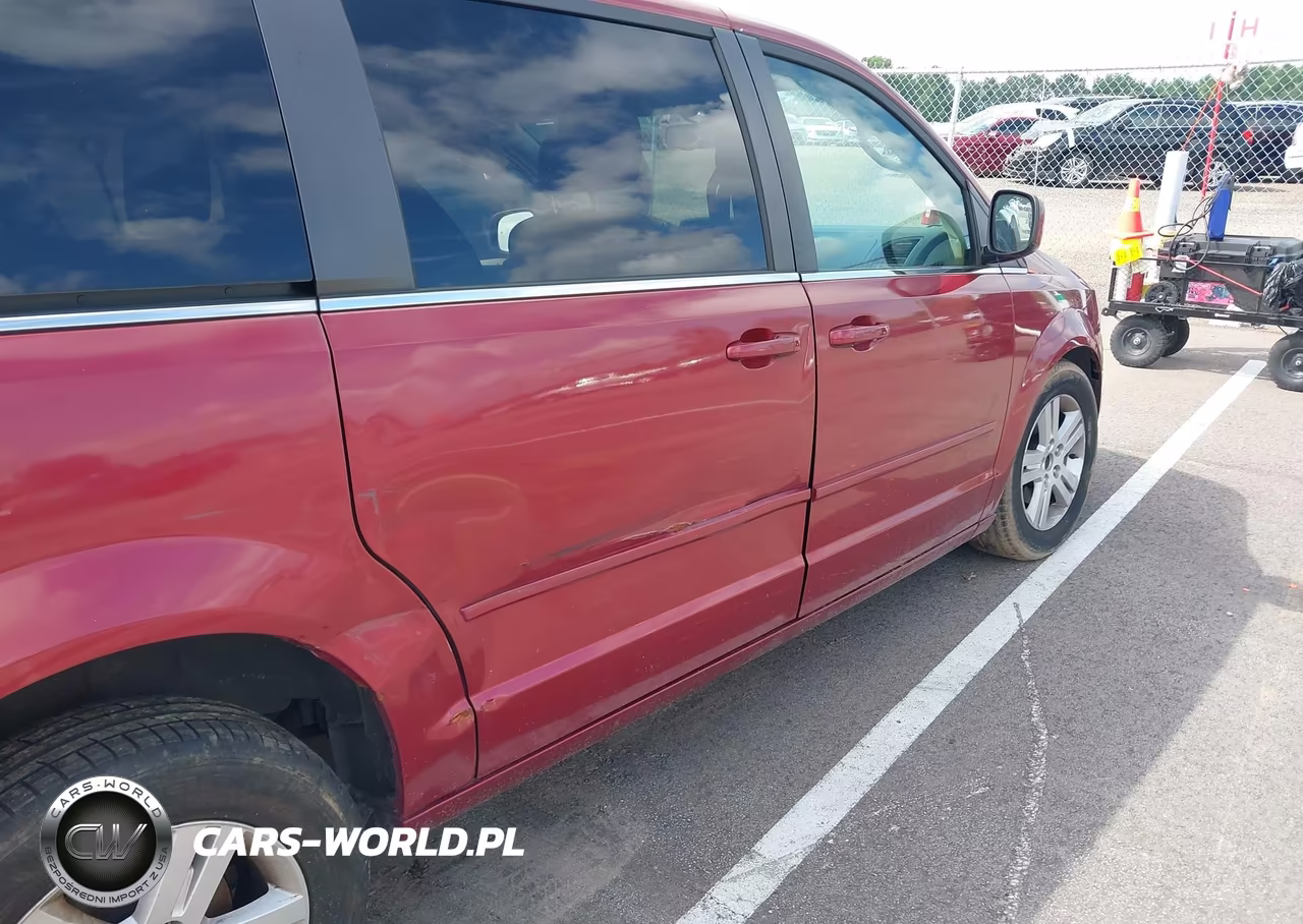 2011 Dodge Grand Caravan Crew VIN:2D4RN5DG4BR697035 - 13