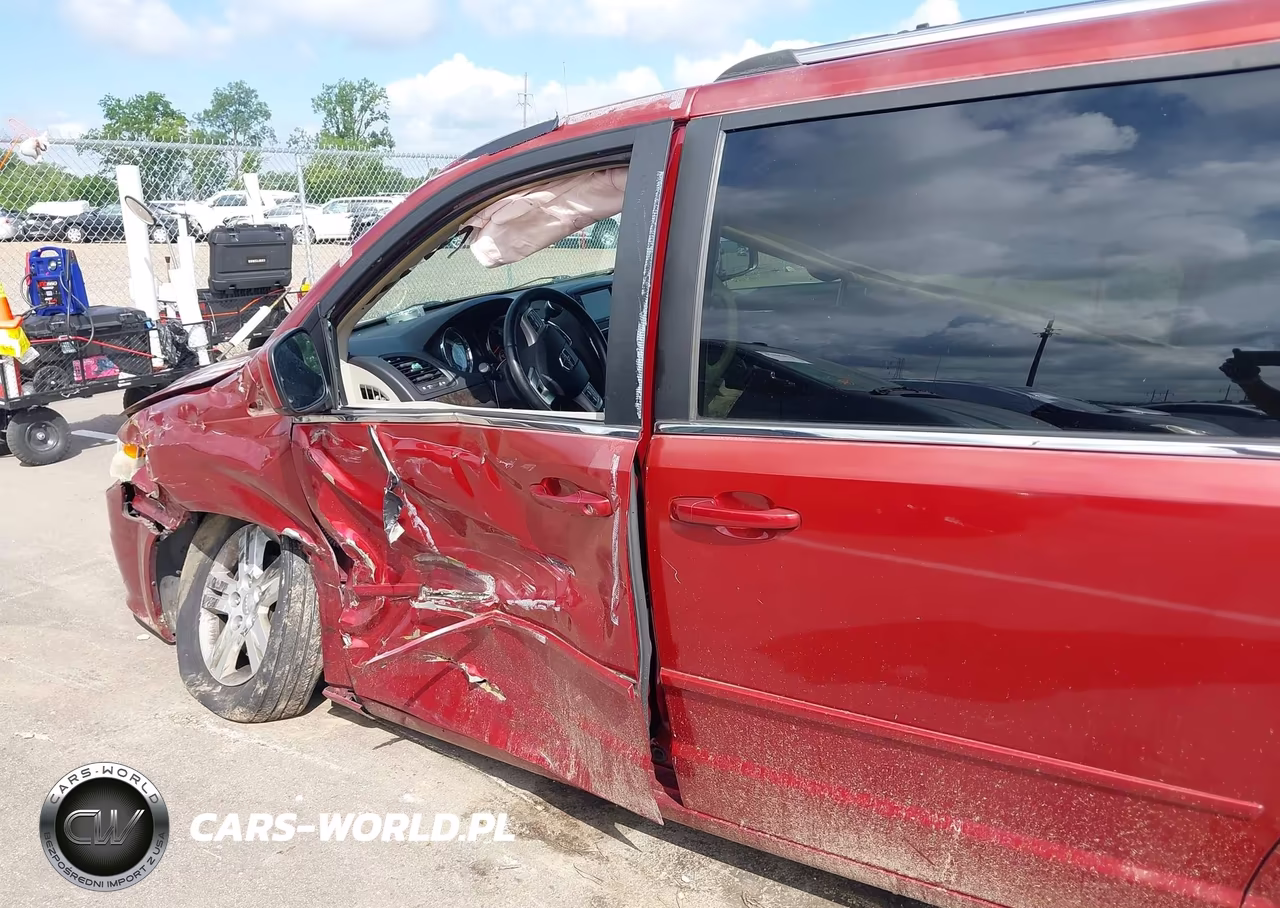 2011 Dodge Grand Caravan Crew VIN:2D4RN5DG4BR697035 - 14