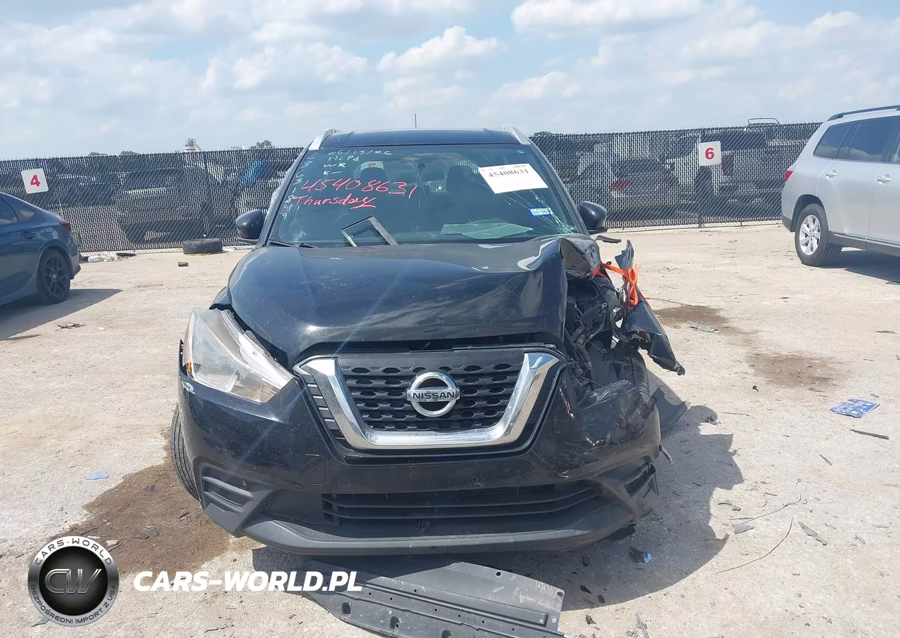 2018 Nissan Kicks Sv VIN:3N1CP5CU7JL511653 - 12