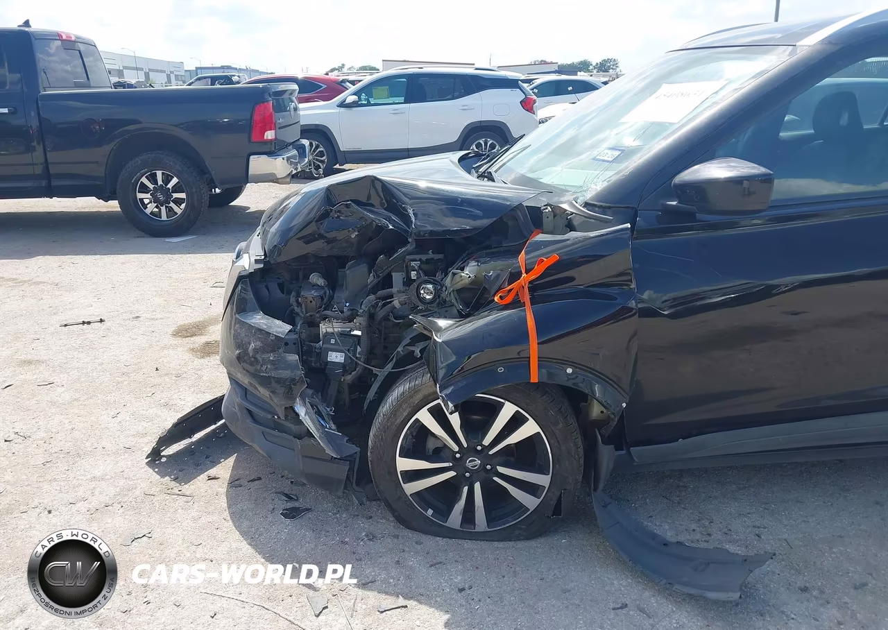 2018 Nissan Kicks Sv VIN:3N1CP5CU7JL511653 - 6