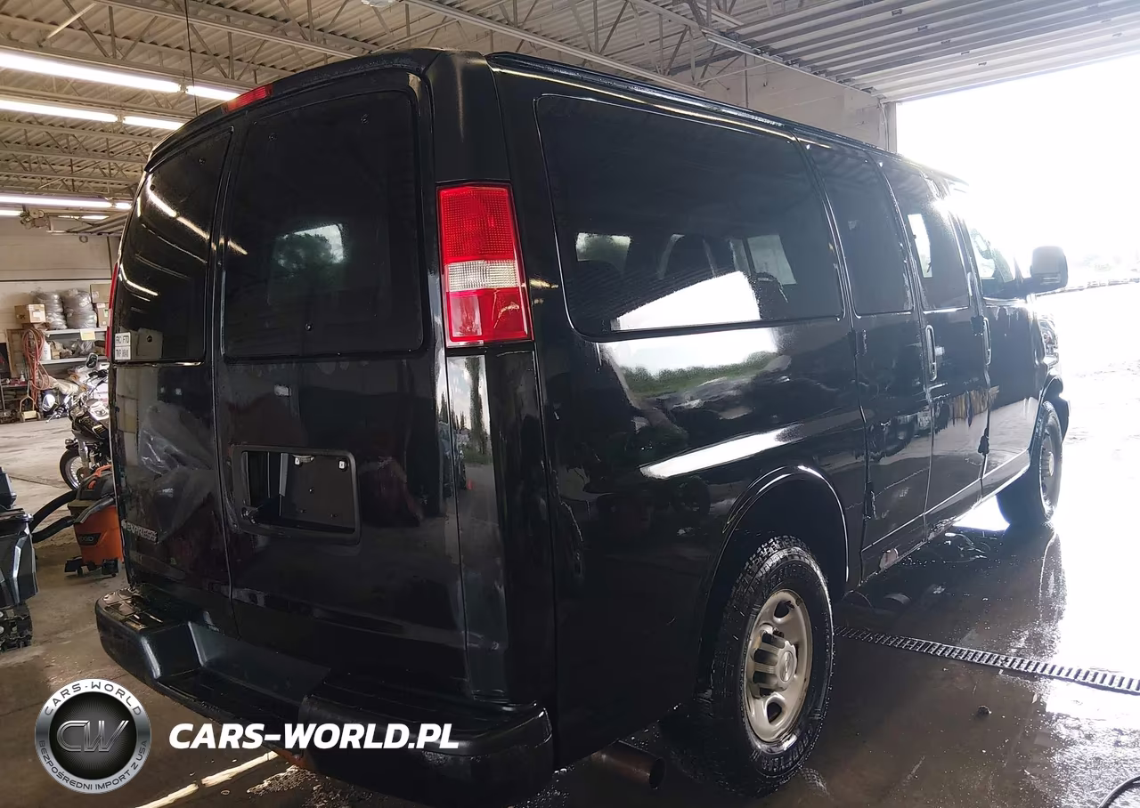 2019 Chevrolet Express 2500 Ls VIN:1GAWGEFG3K1317929 - 4