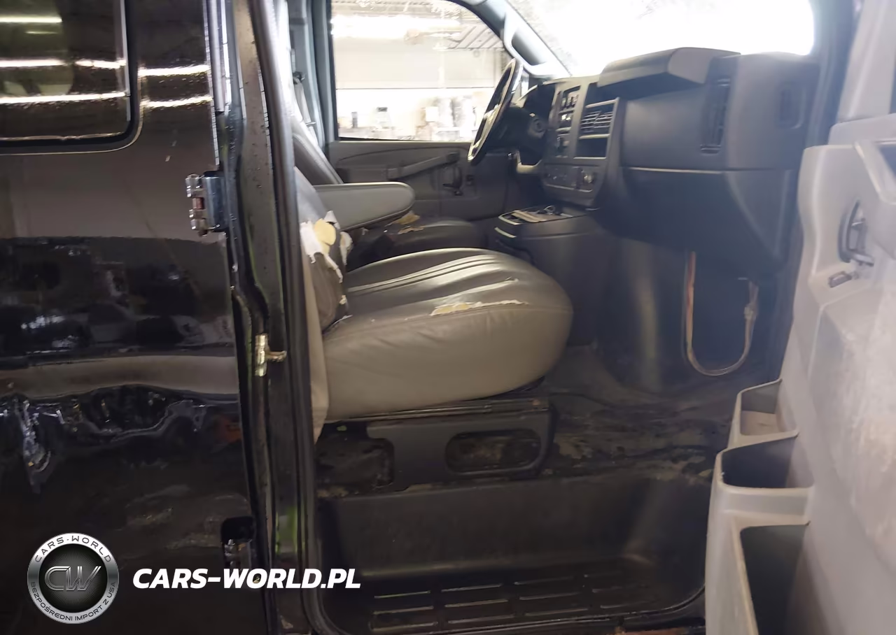 2019 Chevrolet Express 2500 Ls VIN:1GAWGEFG3K1317929 - 5