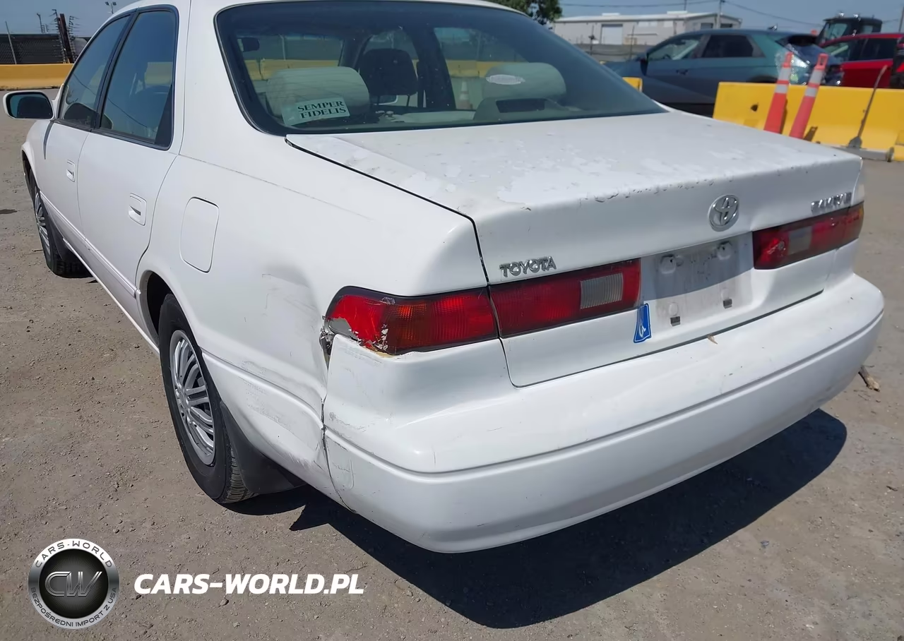 1998 Toyota Camry Le VIN:JT2BG28K1W0216205 - 13