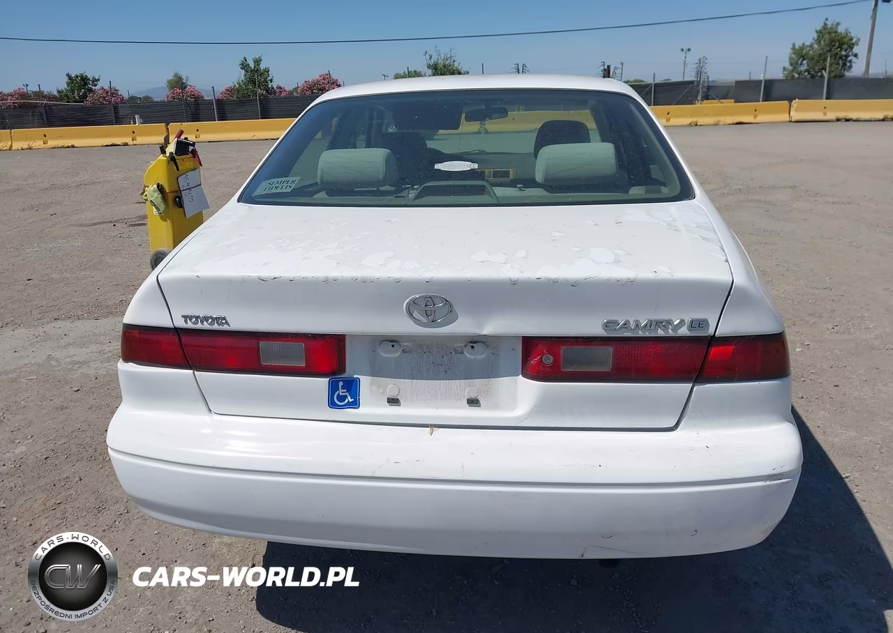 1998 Toyota Camry Le VIN:JT2BG28K1W0216205 - 18
