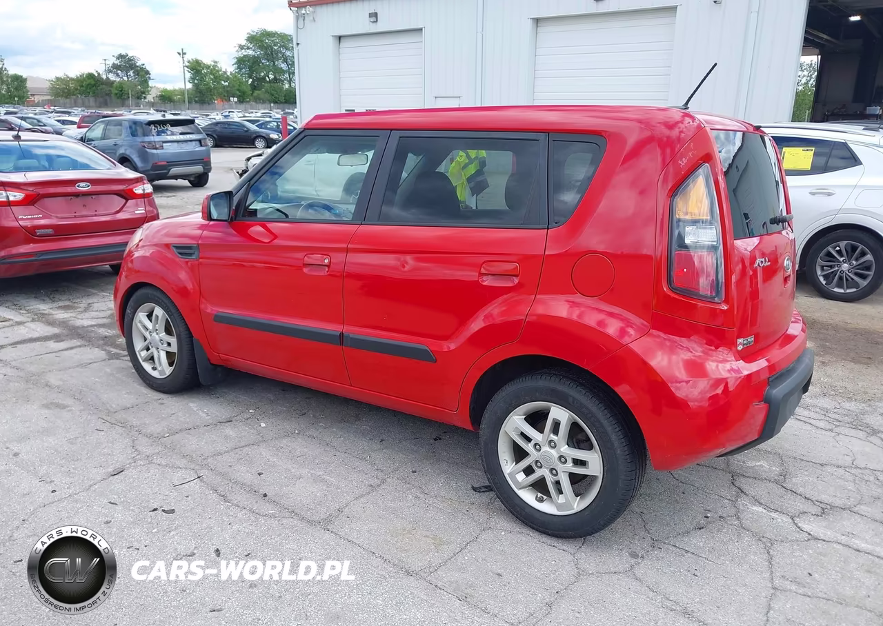 2010 Kia Soul + VIN:KNDJT2A23A7039214 - 3