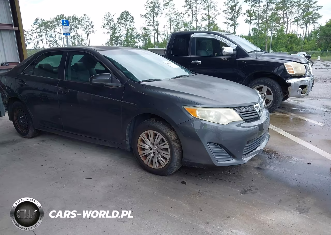 2012 Toyota Camry L – zdjęcie 1 z 11