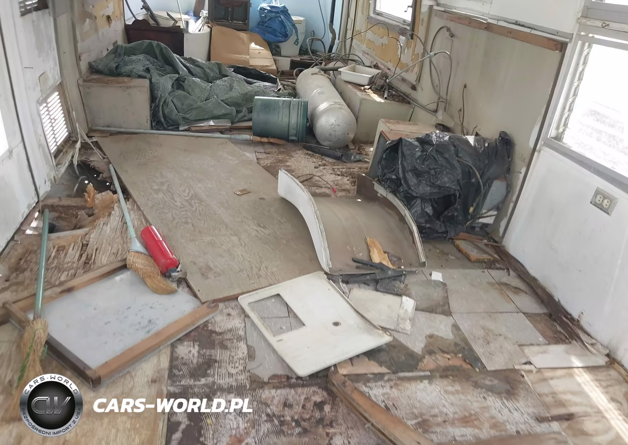 1963 Airstream Land Yacht VIN:0000000024TSS0871 - 21
