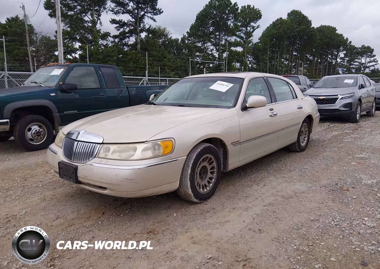 2000 Lincoln Town Car Cartier VIN:1LNHM83W5YY763355 - 2