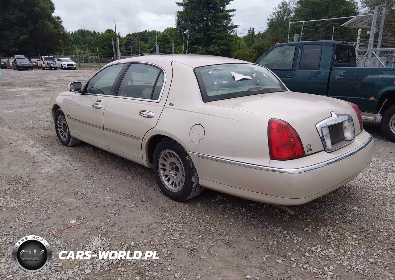 2000 Lincoln Town Car Cartier VIN:1LNHM83W5YY763355 - 3