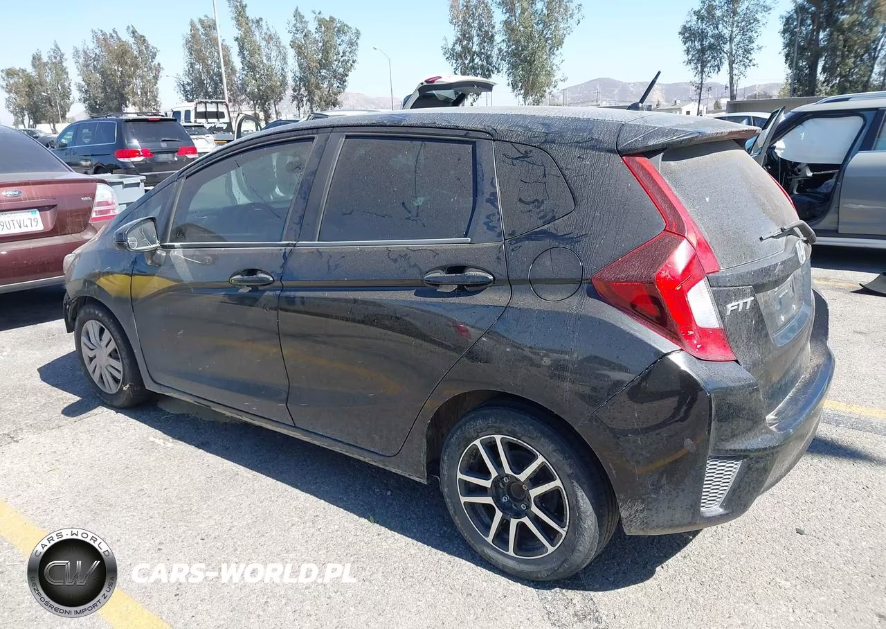 2015 Honda Fit Lx VIN:3HGGK5H52FM750061 - 3