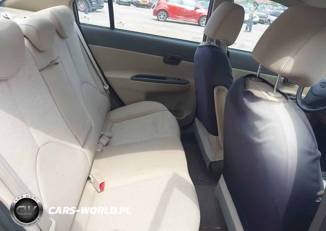 2010 Hyundai Accent Gls VIN:KMHCN4AC4AU487370 - 8