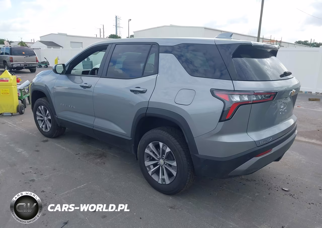 2026 Chevrolet Equinox Fwd Lt VIN:3GNAXHEG4TL445330 - 3