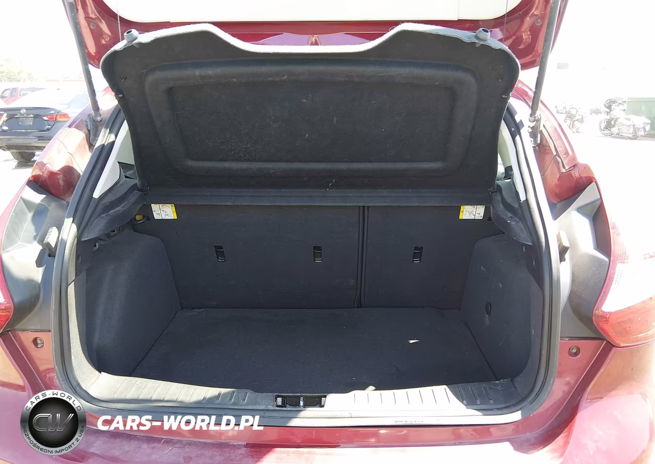 2013 Ford Focus Se VIN:1FADP3K24DL373307 - 16