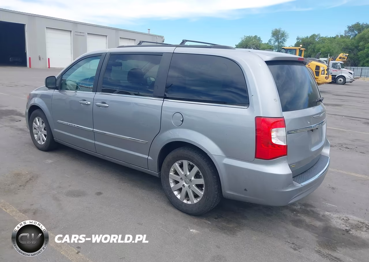 2015 Chrysler Town & Country Touring VIN:2C4RC1BG2FR552130 - 3