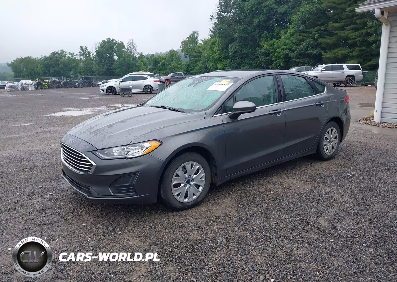 2019 Ford Fusion S VIN:3FA6P0G73KR278554 - 2