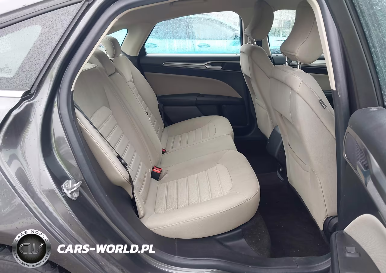 2019 Ford Fusion S VIN:3FA6P0G73KR278554 - 8