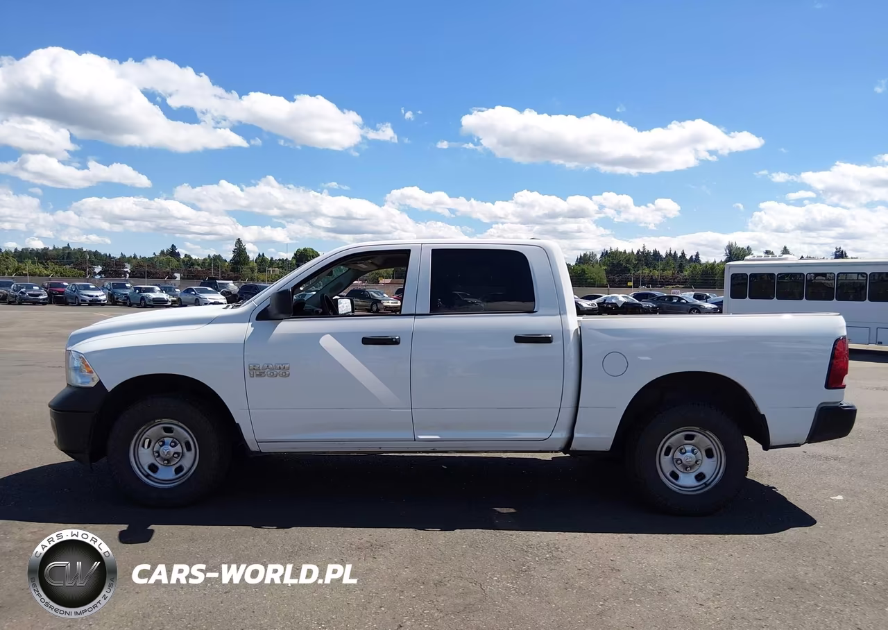 2018 Ram 1500 Tradesman 4X4 5'7 Box VIN:1C6RR7KG9JS300519 - 14