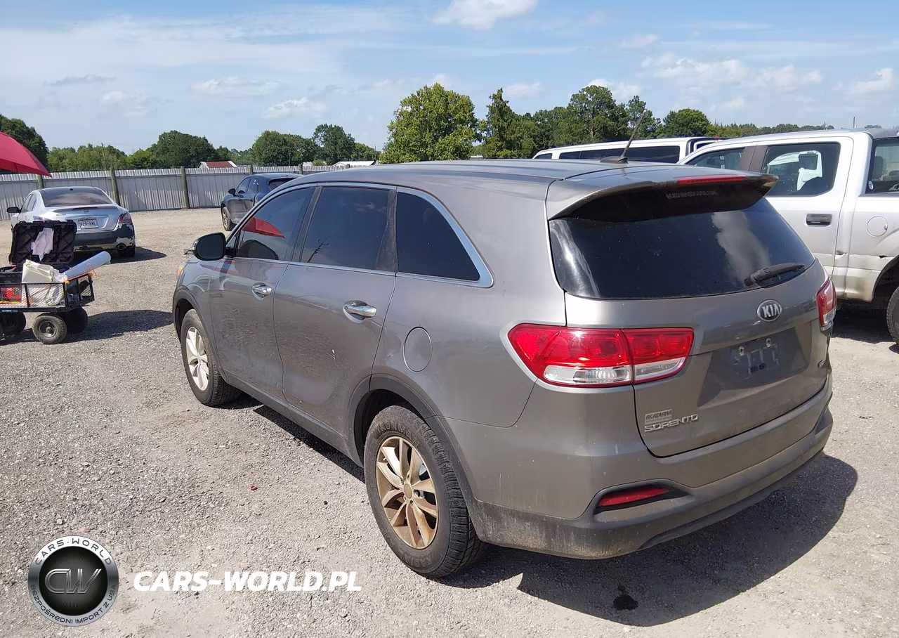 2018 Kia Sorento 2.4L L VIN:5XYPG4A36JG383738 - 3