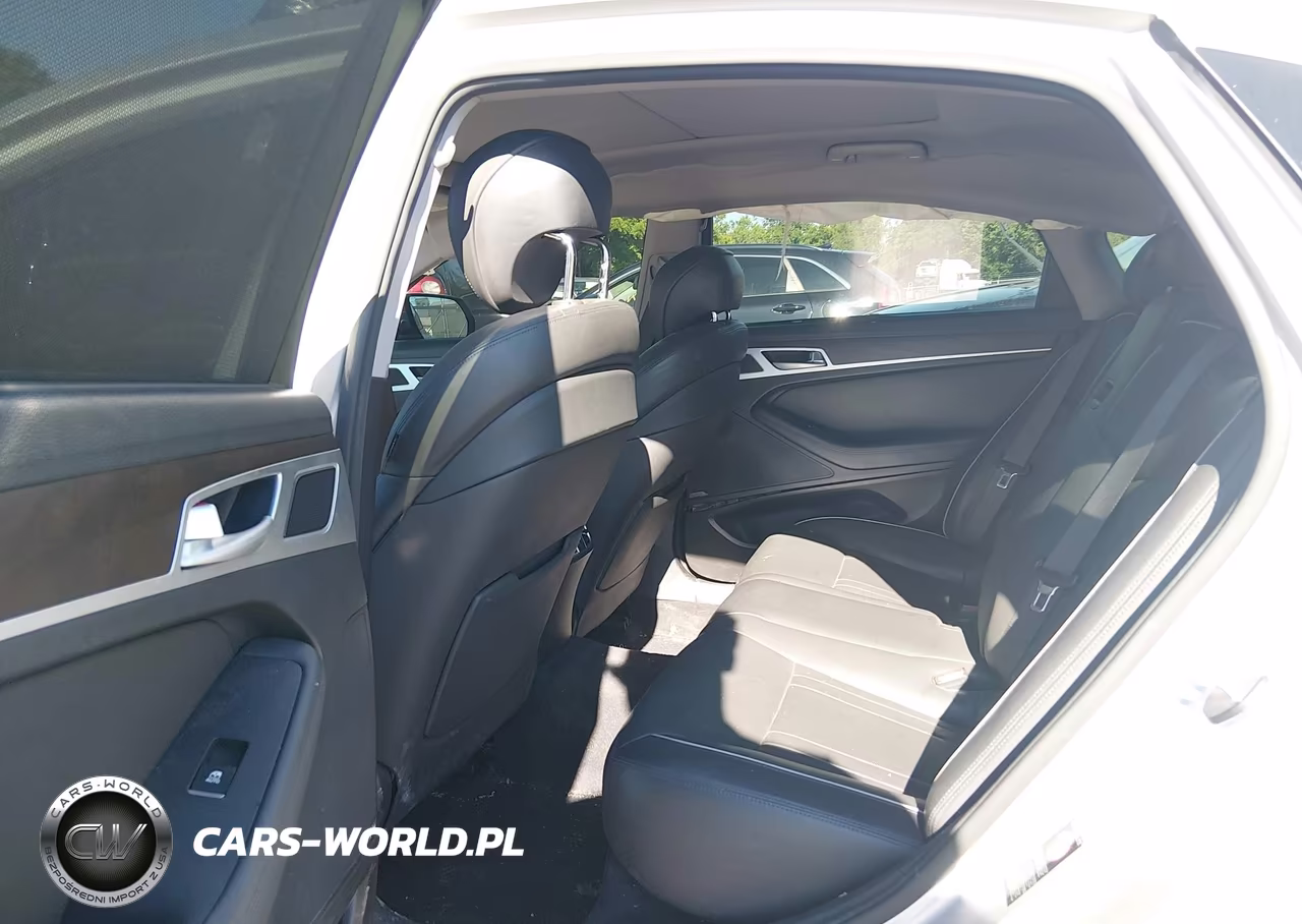 2017 Genesis G80 3.8 VIN:KMHGN4JE2HU176680 - 8