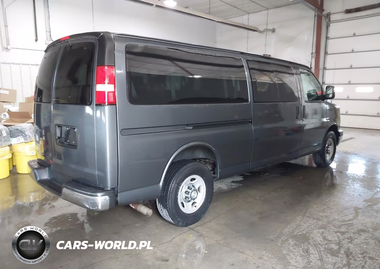2016 Chevrolet Express 3500 Lt VIN:1GAZGPFF4G1313878 - 4
