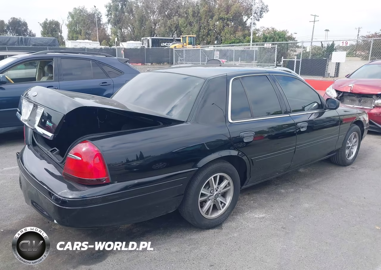 2008 Ford Crown Victoria Standard VIN:2FAFP73V08X171243 - 4