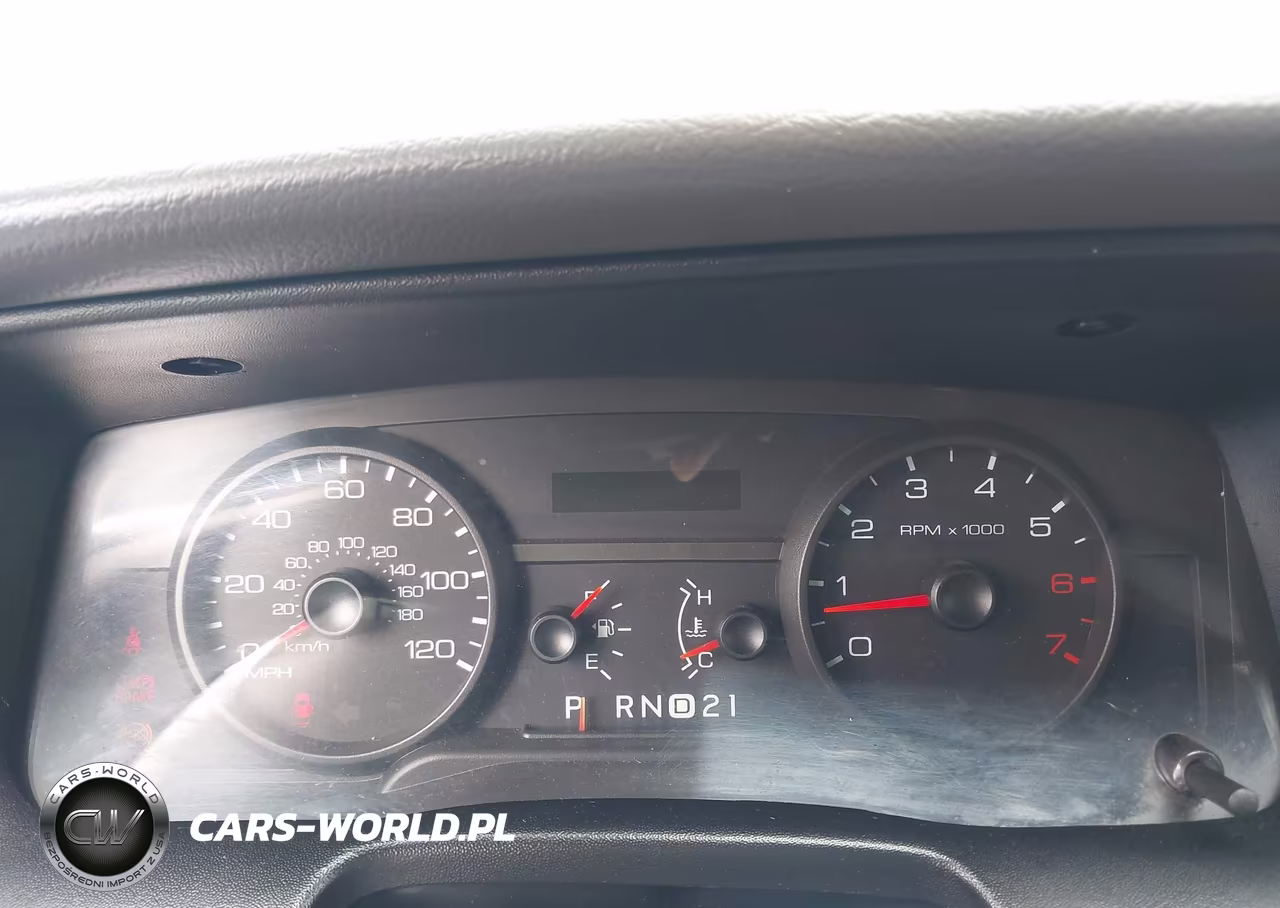 2008 Ford Crown Victoria Standard VIN:2FAFP73V08X171243 - 7