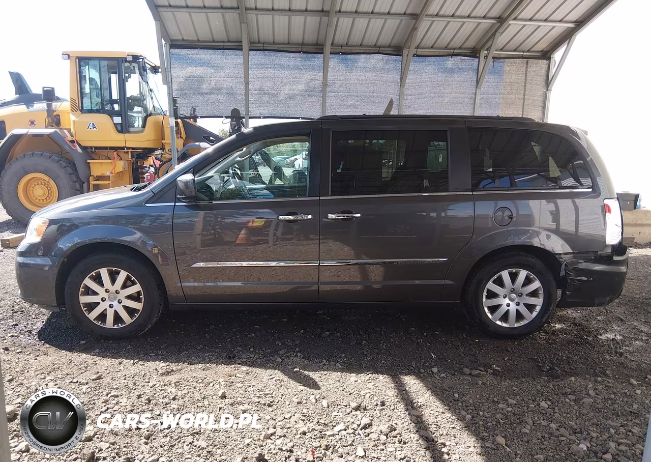 2016 Chrysler Town & Country Touring VIN:2C4RC1BG1GR112580 - 14