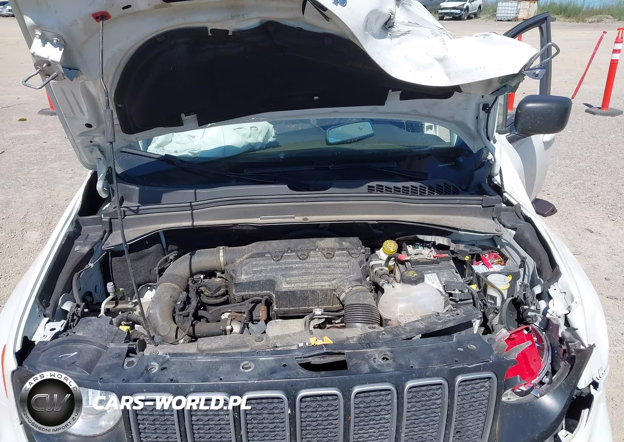 2022 Jeep Renegade Latitude 4X4 VIN:ZACNJDB13NPN52204 - 10