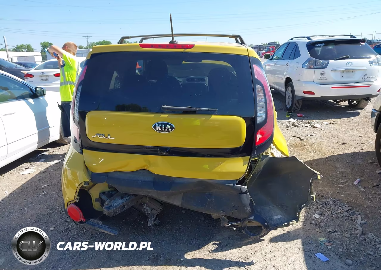 2015 Kia Soul + VIN:KNDJP3A51F7207573 - 17