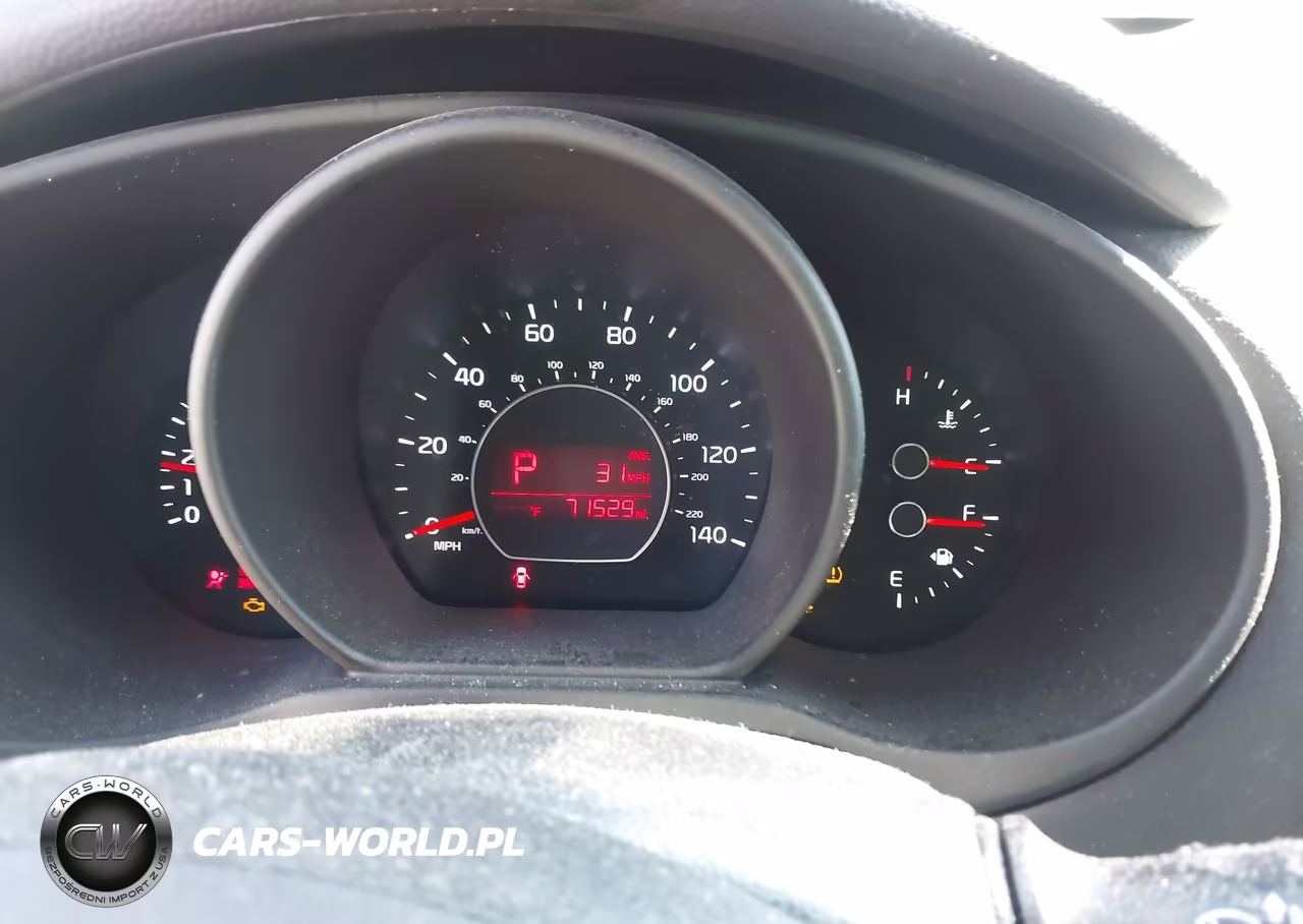 2015 Kia Soul + VIN:KNDJP3A51F7207573 - 7