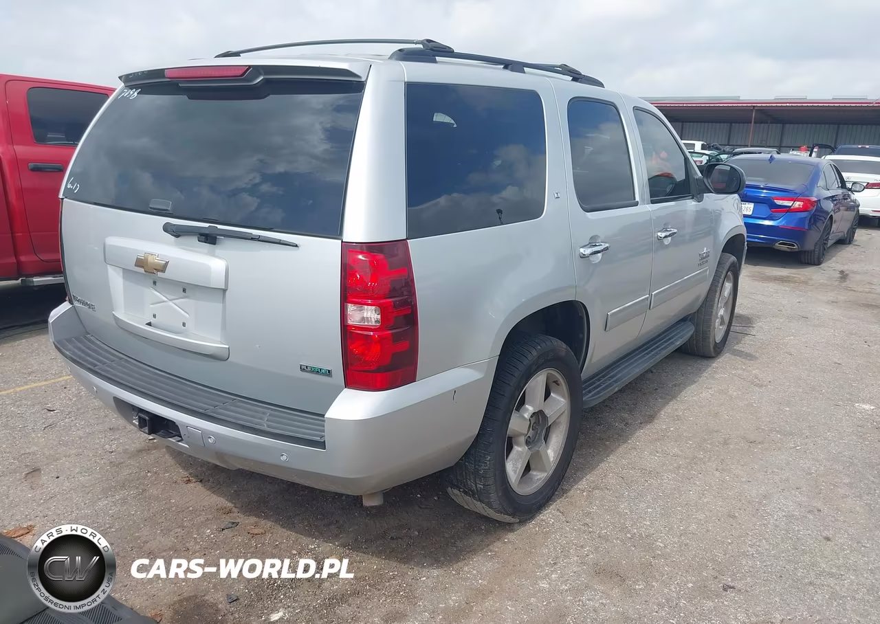 2010 Chevrolet Tahoe Lt VIN:1GNUCBE04AR127058 - 4