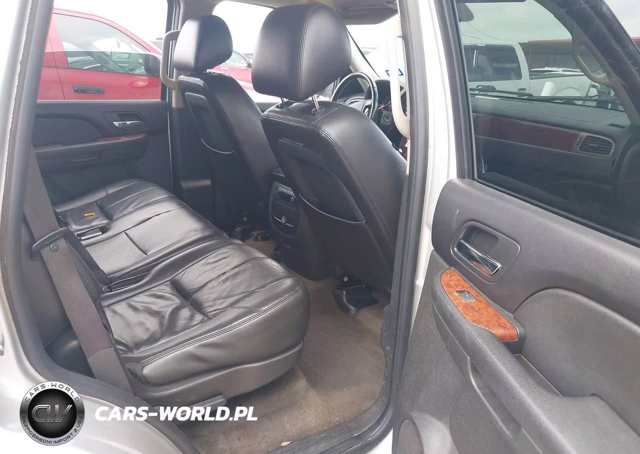 2010 Chevrolet Tahoe Lt VIN:1GNUCBE04AR127058 - 8