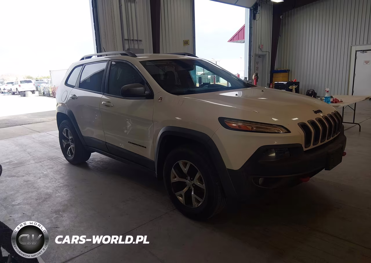 2015 Jeep Cherokee Trailhawk – zdjęcie 1 z 16