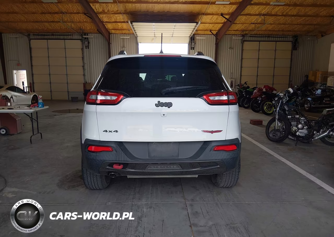 2015 Jeep Cherokee Trailhawk VIN:1C4PJMBB4FW773089 - 16