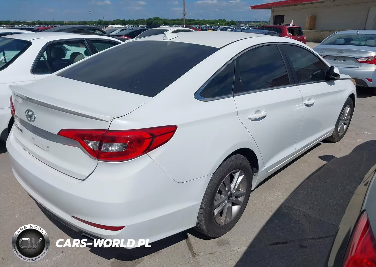 2016 Hyundai Sonata Se VIN:5NPE24AF5GH320552 - 4