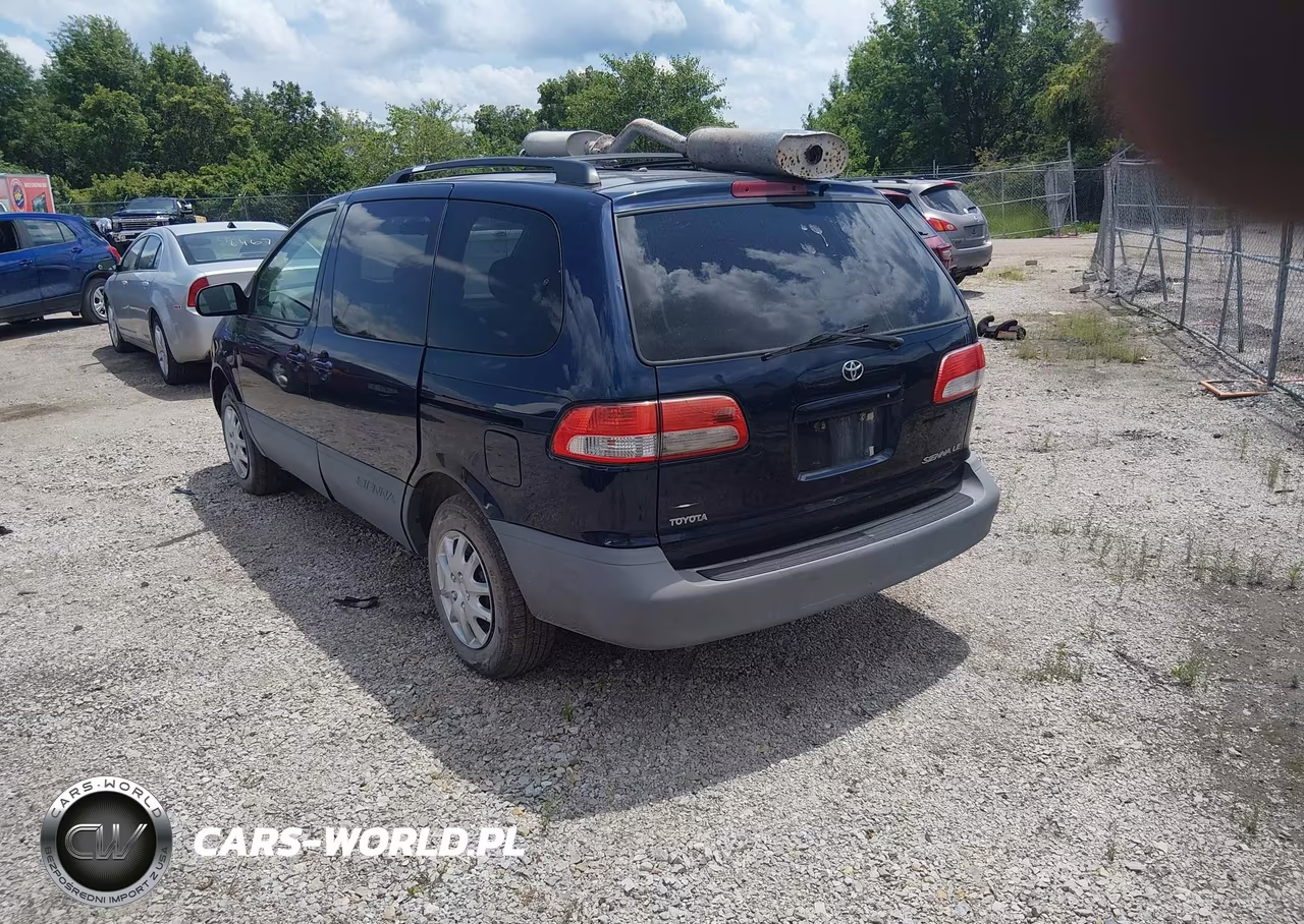 2002 Toyota Sienna Le VIN:4T3ZF13CX2U498126 - 3