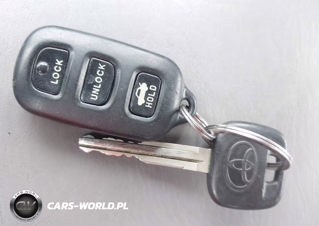 2004 Toyota Camry Le VIN:4T1BE32KX4U313027 - 11