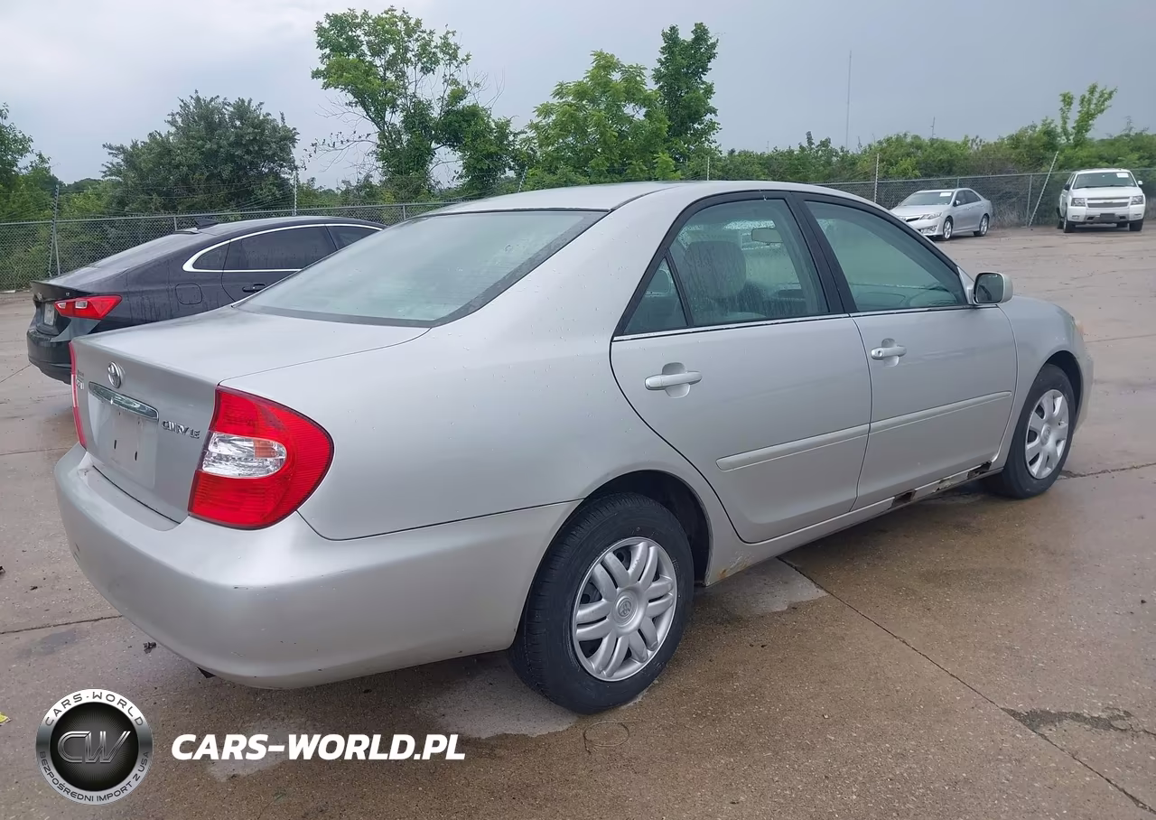 2004 Toyota Camry Le VIN:4T1BE32KX4U313027 - 4